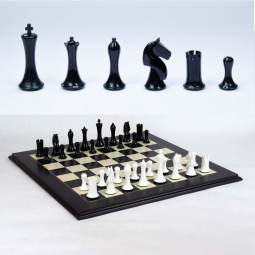 23" MoW Equinox Glossy Black and White Weighted Staunton Presidential Chess Set