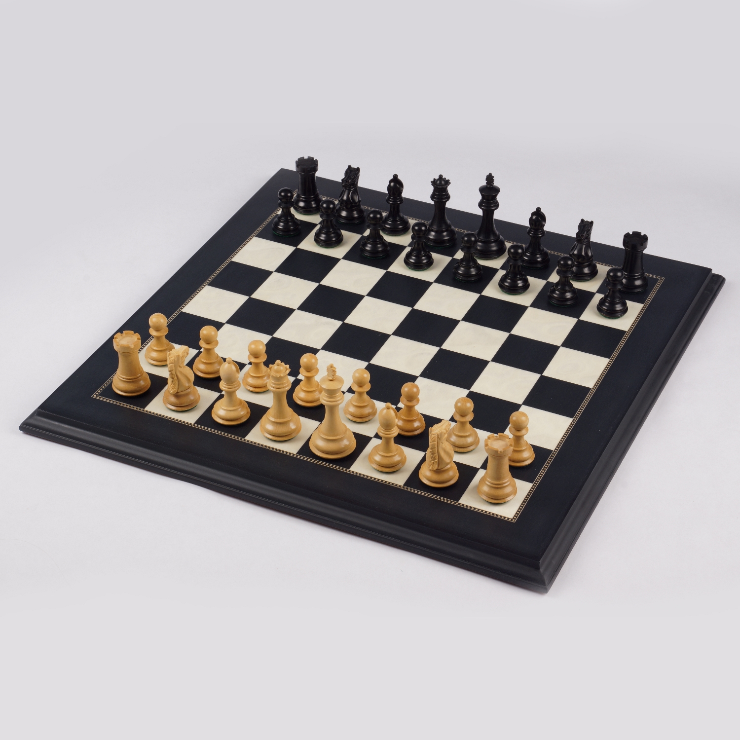 18 Standard Walnut Chess Board