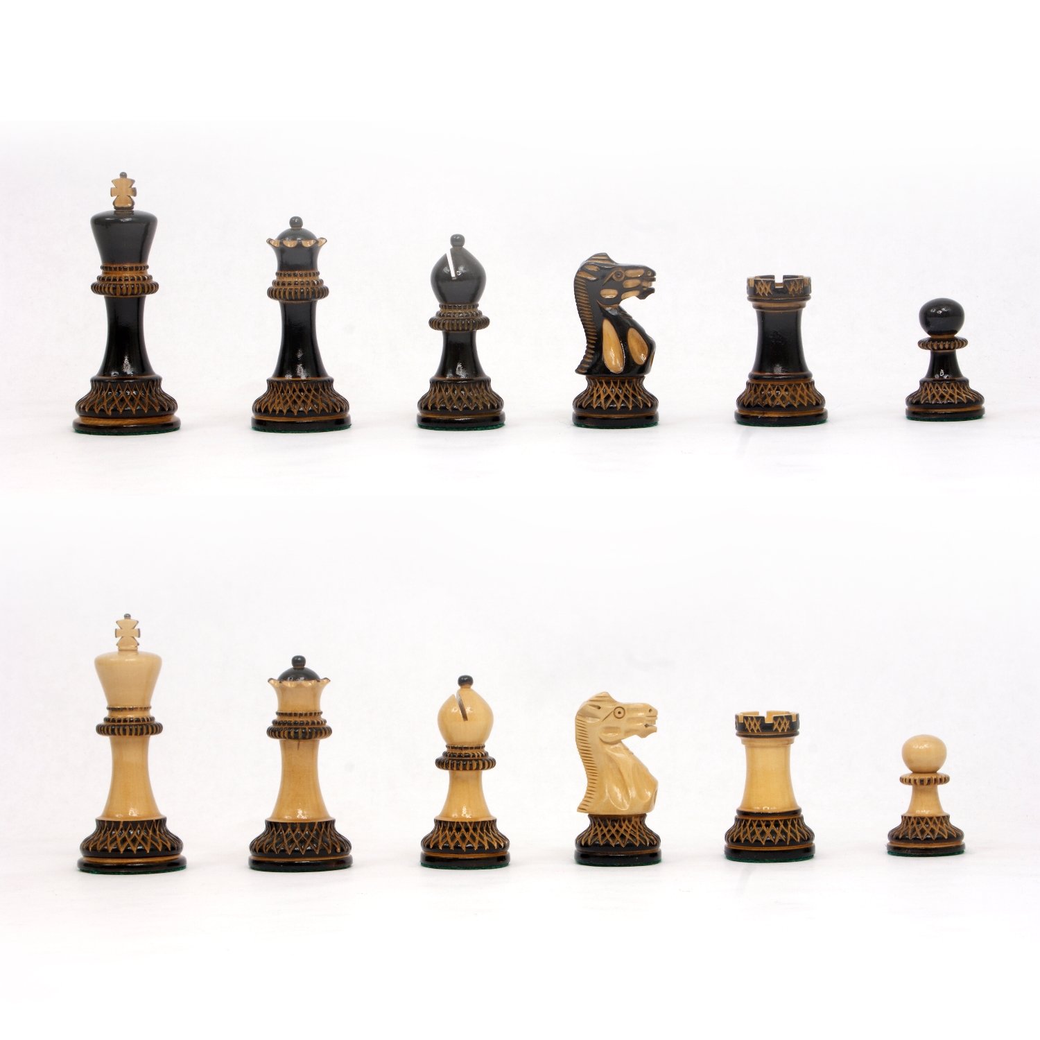 Parker Staunton Chess Set Burnt Boxwood Pieces with The Queen's