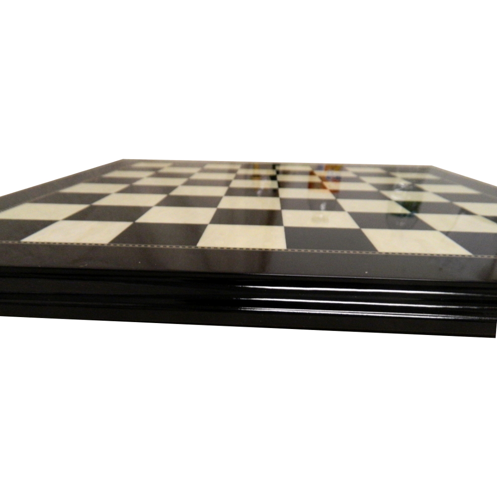 HC1674294 - Chess Board Game