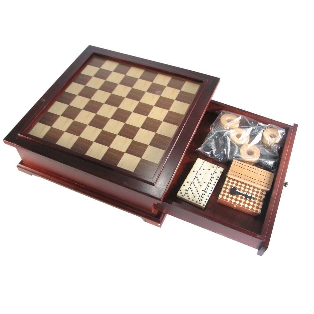 Amazon Com Husaria Large European Wooden Chess And Checkers Multi Game Set 19 7 Inches With Foldable Board Handcrafted Playing Pieces And Felt Lined Storage Toys Games