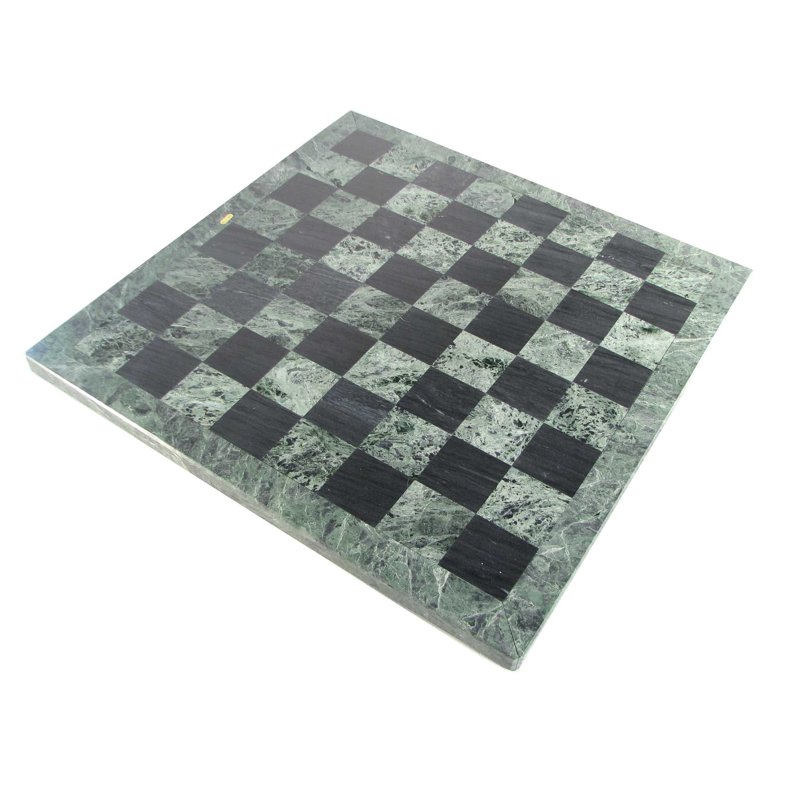 HC1674294 - Chess Board Game