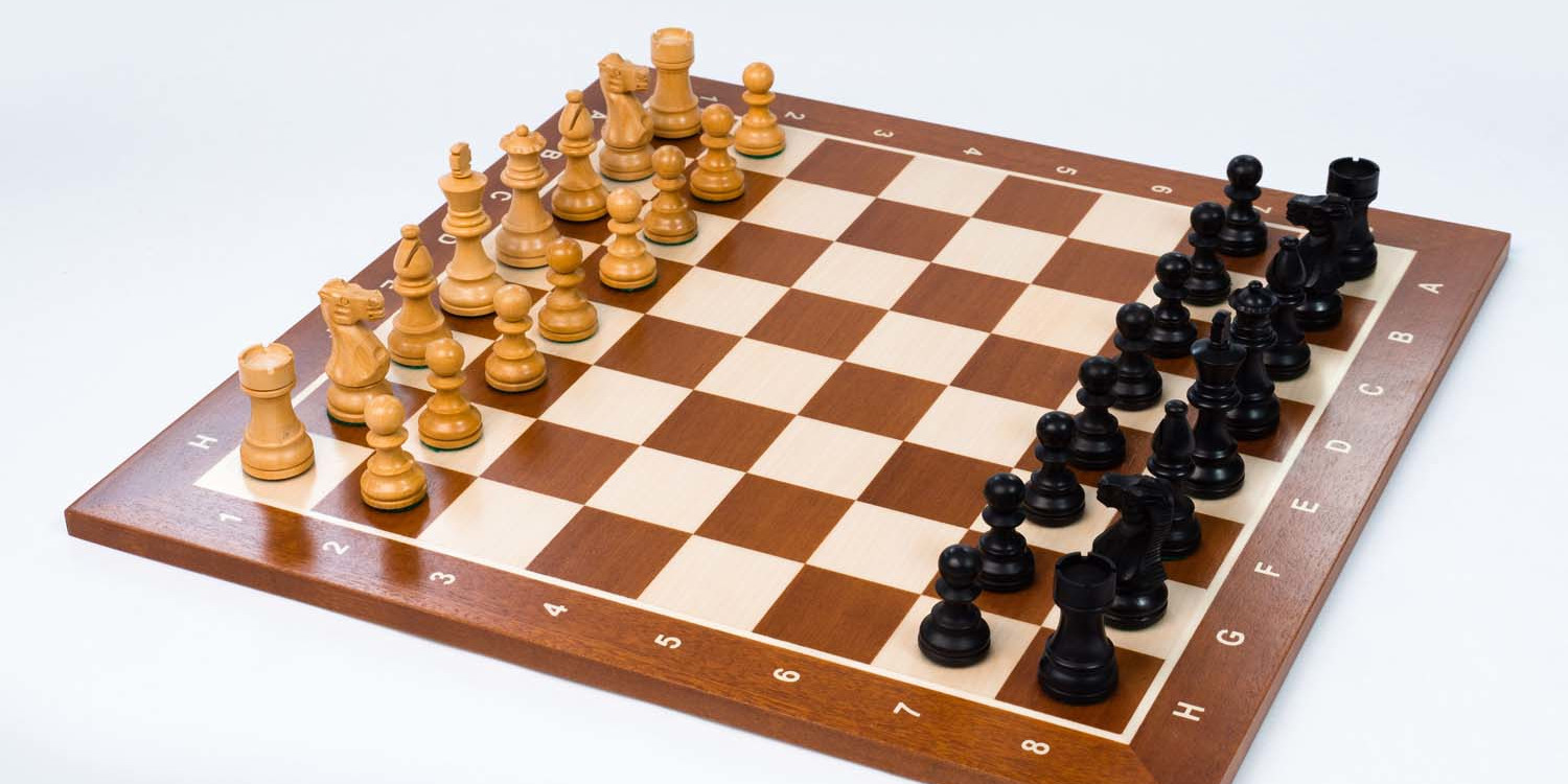 Honey Rosewood Deluxe Chess Set